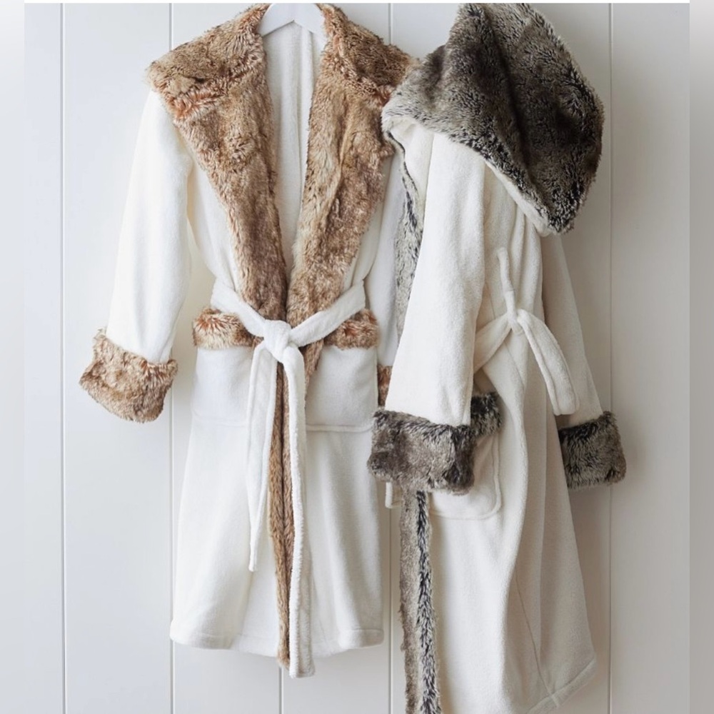 Pottery Barn Faux Fur Ombré Robe Large